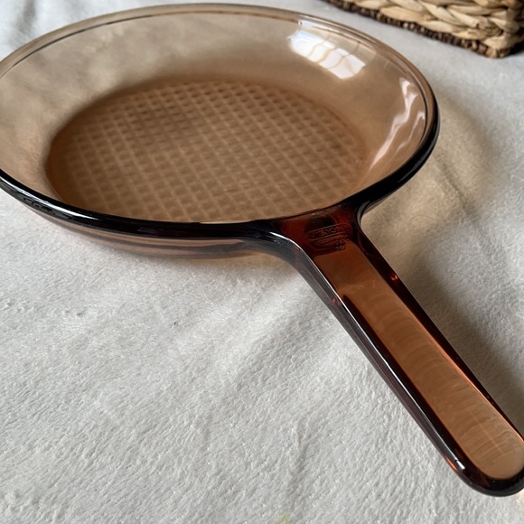 Vision Corning Other - Vision Corning 10 1/2” Large Amber Frying Pan